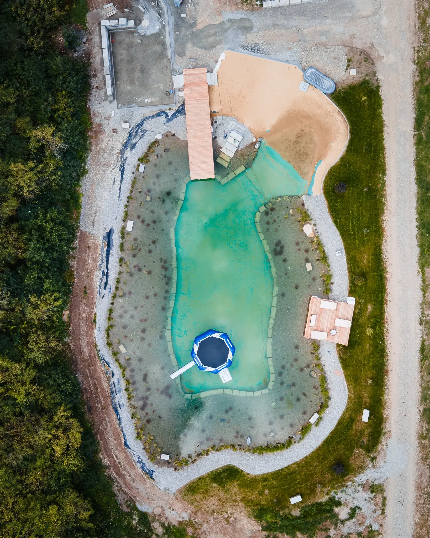 Schwimmteich Leubas: Der Bau macht große Fortschritte