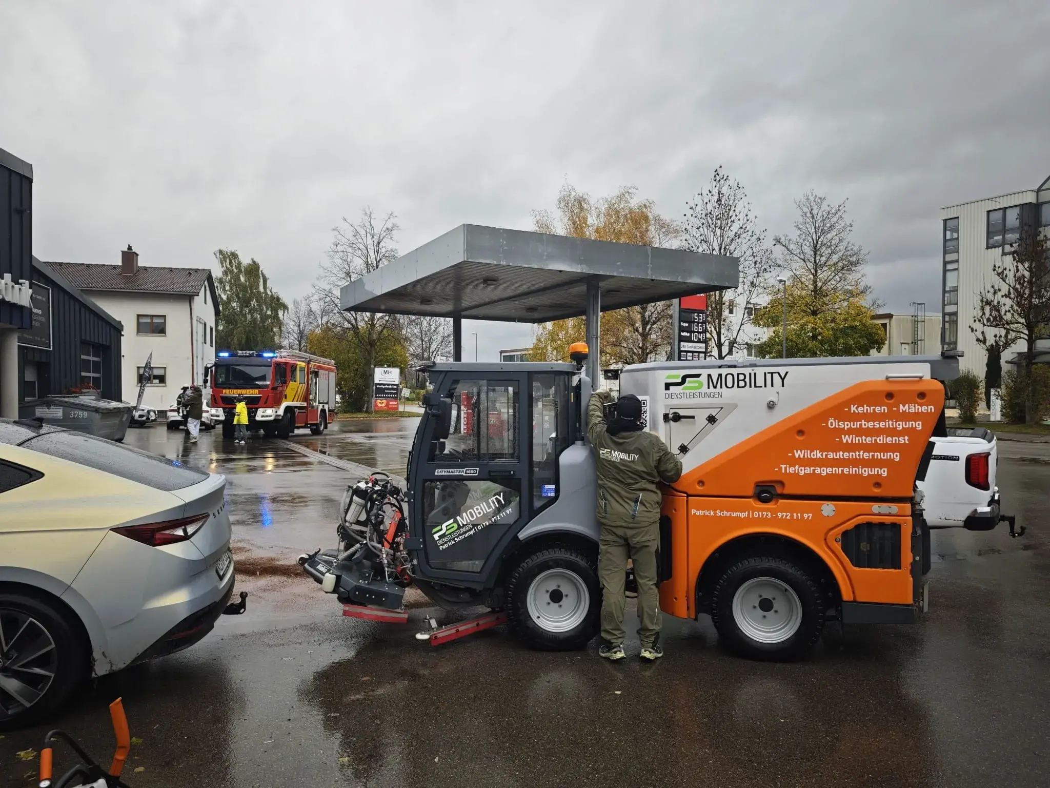 Ölspurbeseitigung im Raum Kempten: Nassreinigung durch PS-Mobility